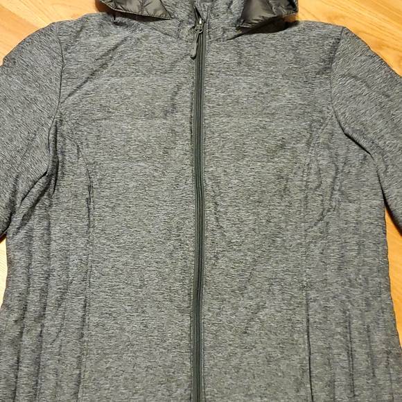 Women's Gray size Large Winter Coat. - Picture 3 of 15